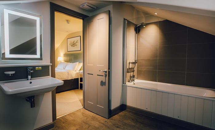 Room 19 Bathroom
